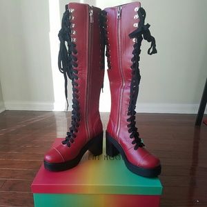 Current mood Victoria lacing boot